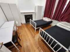 Pyrmont twin/own living