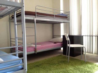 Share room in city available