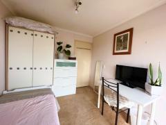 猫好き、年配さんも歓迎。ノースシドニーでオウン。