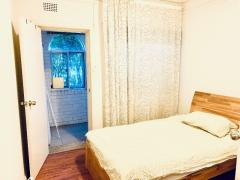 Chatswood: Room for female