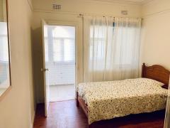 Chatswood: Room for female