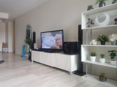 Sydne city/3 men shared