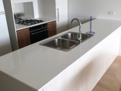 City 30分! 駅前3分/新築家具付1BR 入居者募集!