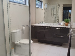 own $280 Doreenシャワー、トイレ付の部屋