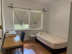 GIRL OWN ROOM IN LINDFIELD