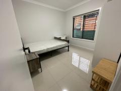 リドコム駅まで徒歩5分 | エアコン付きの広い部屋