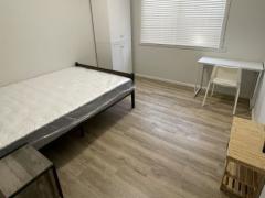 リドコム駅まで徒歩5分 | エアコン付きの広い部屋 |