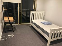 綺麗なタウンハウス・Macquarie駅近く、2月から入居可