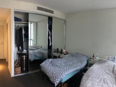 男性シェアルーム $245