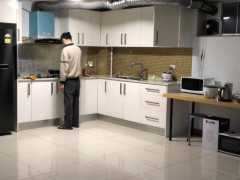 シティから20分　hurstvill 広めのオウンルーム