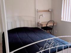 静かで安全な住宅街、バス停まで徒歩3分！