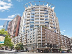 シティマスタールーム2人室の女性一人を探しています