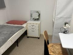 MALE OR FEMALE OWN ROOM CITY