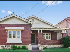 一軒家のキレイなオウンルーム 11/20に空きます