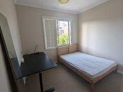 素敵な庭付きの一軒家オウンルーム! バス停目の前!!