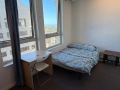 タウンホール徒歩2分　$380　男性専用　オウンルーム
