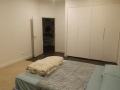 チャッツウッド一軒家のマスタールーム貸し出し中