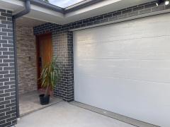 新築　英語と日本語環境　オウン　駅徒歩5分　City45分