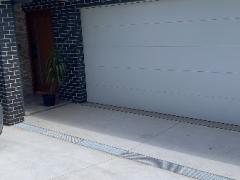 新築　英語と日本語環境　オウン　駅徒歩5分　City45分