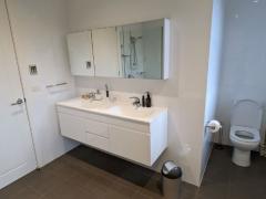 静かで落ち着いたノースエリアの住宅街に位置する家です