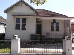 一軒家の一部屋で入居者募集