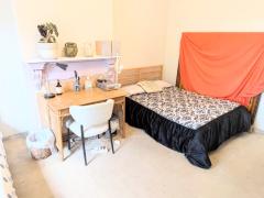 Female accommodation for share