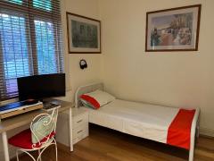 private, quiet furnished room