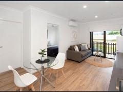 DESIGNER ONE-BEDROOM APARTMENT