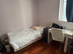 タウンホール徒歩3分　$295　女性専用　マスターシェア