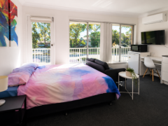 Bedroom close to Macquarie Uni