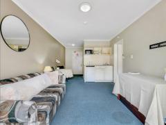 Fully Furnished One Bedroom Ap