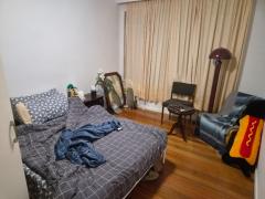 South yarra own-room 300/week