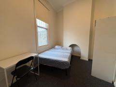 Redfern 男性専用　$300 オウンルーム