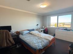 Potts hill Master room for ren