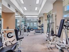 シドニーCBD・女性フラットメイト募集（高品質アパート）
