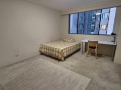 セントラル駅徒歩5分　男性専用　$450　マスタールーム