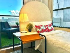 Sunny room $290 in the city