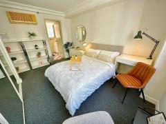 Ensuite room for couple city