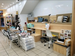 Shop share wiith Hair Salon