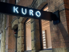 “キッチンハンド　急募”   カジュアル 〜パートタイム
