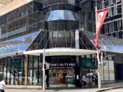 シドニー市内の免税店（SDF）ではスタッフを募集しています。