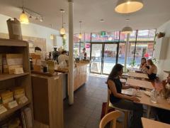 「カフェ キッチンスタッフ募集」