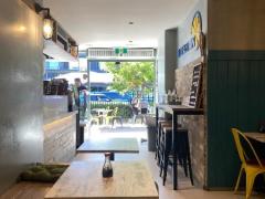 ビーチの近くで一緒に楽しく働ける方募集してます