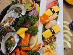 日本食レストランホールスタッフ募集！！