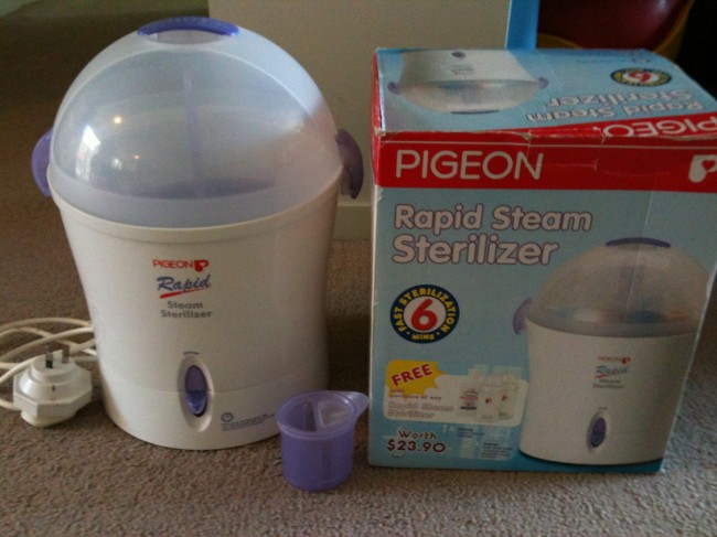 PEGEON 哺乳瓶スチーム消毒器 ＄20 （値下げしました） - シドニー