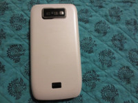 携帯電話　nokia　e６３　ホワイト　２０＄