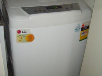 ＬＧ製　冷蔵庫(無料）・　洗濯機