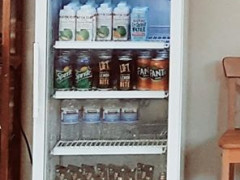 COMMERCIAL DRINKS FRIDGE