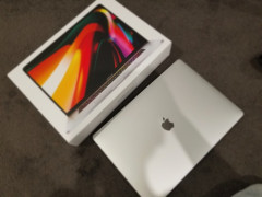 Apple Mac pro ❤ 16インチI9 1T SSD