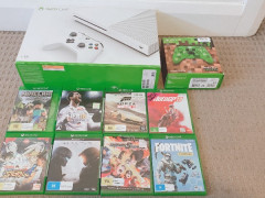 XBOX ONE+8 Games+1 Controller 